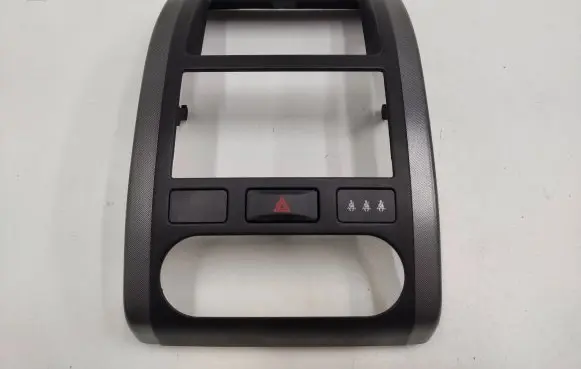 Radio/GPS head unit trim