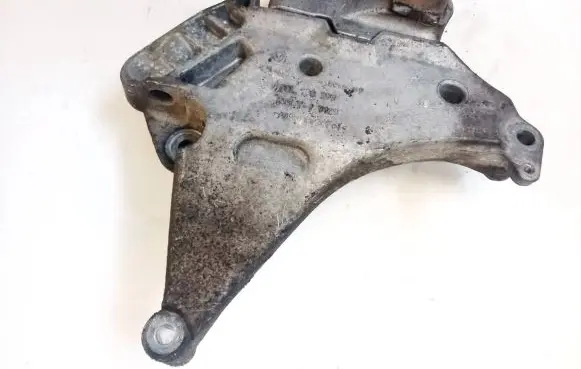 Skoda Superb B6 (3T) Engine mounting bracket 03L199207