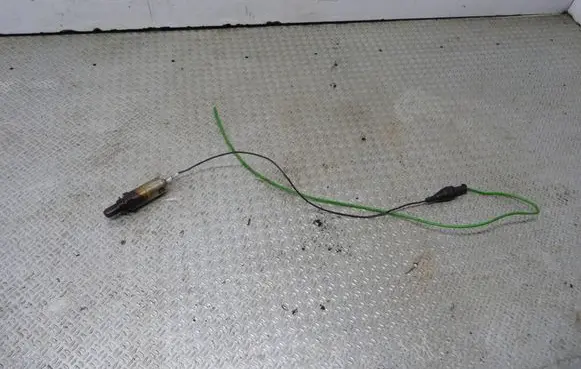 Audi 80 90 B3 Lambda probe sensor 025800105