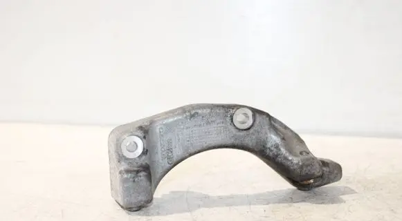 Volvo S60 A/C compressor mount bracket 31401869
