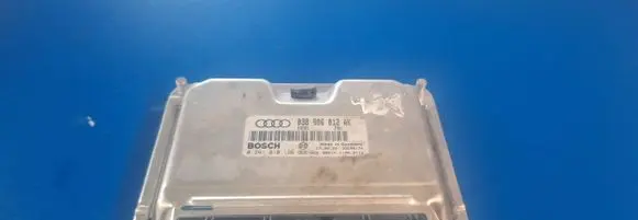 Audi A4 S4 B5 8D Engine control unit/module ECU 038906012AK 0281010196