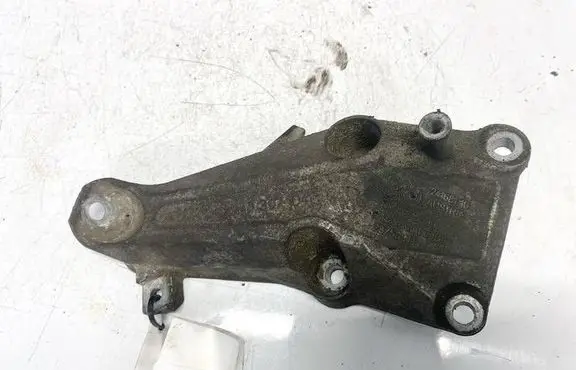 BMW 1 E81 E87 Engine mounting bracket 22116760307 2211676030704