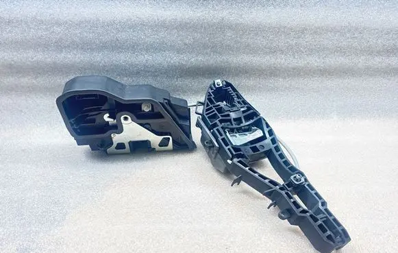 BMW 3 F30 F35 F31 Rear door lock 7229460