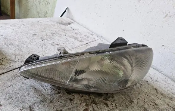 Peugeot 206 Headlight/headlamp