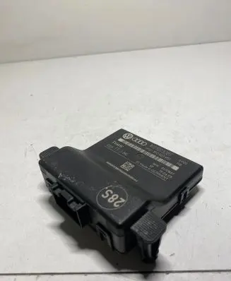 Volkswagen Touran I Gateway control module 1K0907530F 1K0907951
