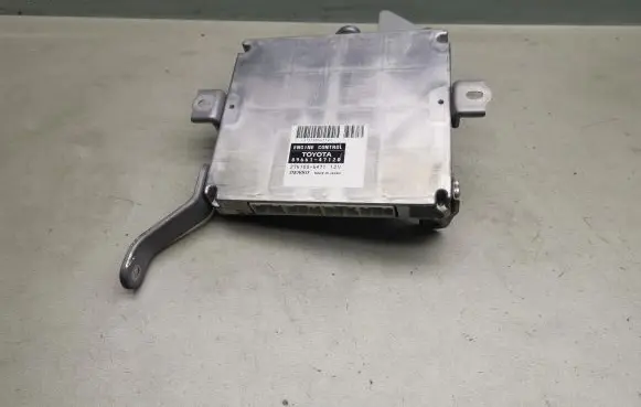 Toyota Prius (XW20) Engine control unit/module 8966147120 2751005471
