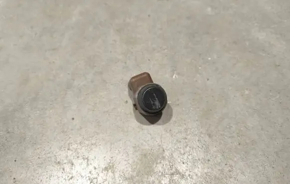 BMW 5 F10 F11 Parking PDC sensor E1149411