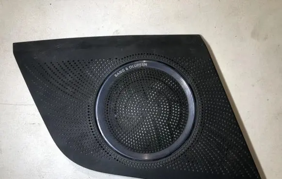 Audi S5 Front door speaker cover trim 8T0857228