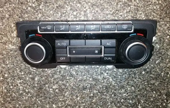 Volkswagen Touran II Climate control unit 5K0907044DT