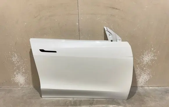 Tesla Model Y Front door 149353800D