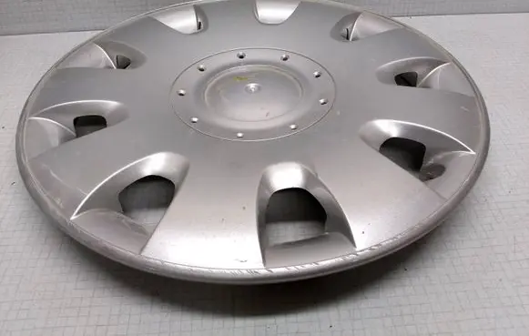 Volkswagen Golf V R15 wheel hub/cap/trim 1T0601147