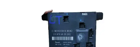 Mercedes-Benz E W211 Door control unit/module 2118704026