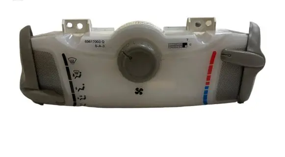Toyota Aygo AB10 Climate control unit 559000H010 69610003 2070315