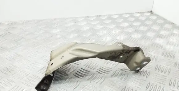Seat Exeo (3R) Fender mounting bracket 8E0821135C