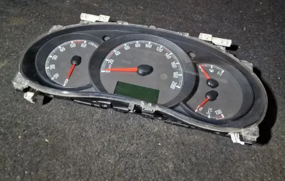 Renault Master III Speedometer (instrument cluster) 28118012