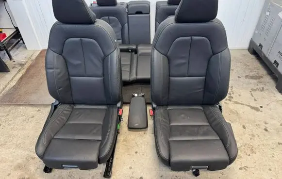 Volvo XC40 Front driver seat 