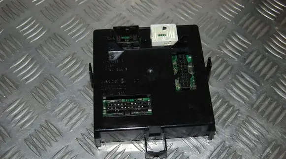 Renault Espace - Grand espace IV Immobilizer control unit/module 8200500348