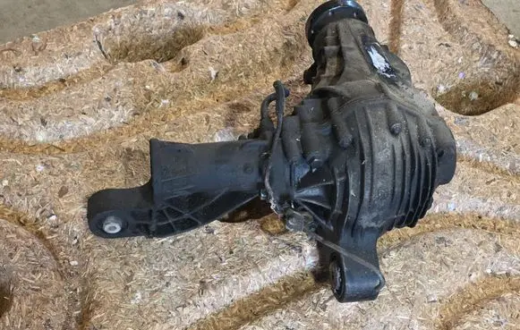 Mercedes-Benz GL X164 Front differential A1643302202 1643302202