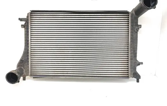 Volkswagen Caddy Intercooler radiator 1K0145803H