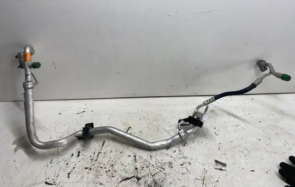 Air conditioning (A/C) pipe/hose