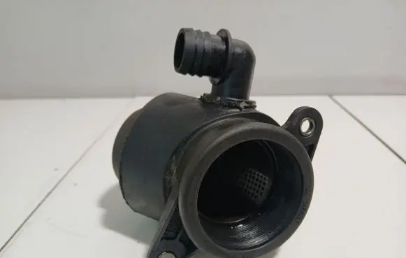 Audi Q7 4L Turbo air intake inlet pipe/hose 
