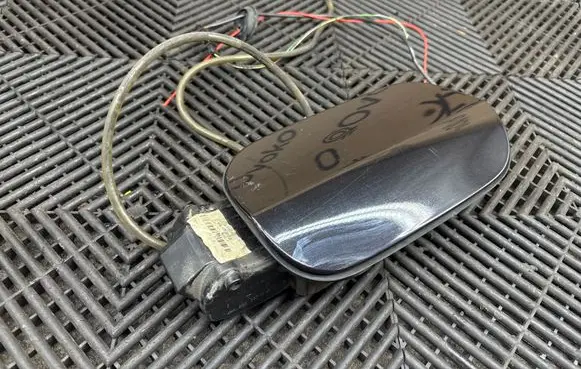 Audi A8 S8 D4 4H Fuel tank cap 4H0809857 4H4809857