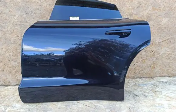 Porsche Taycan 9J1 Rear door 