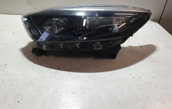 Renault Captur Headlight/headlamp 260607391R 030128120100