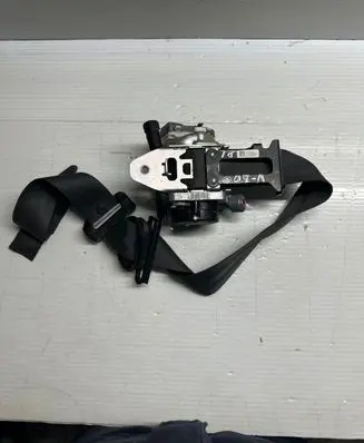 Volvo V60 Front seatbelt 39818843
