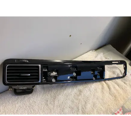 Volkswagen Touareg II Panel trim 7P1857226 6709401 67094011
