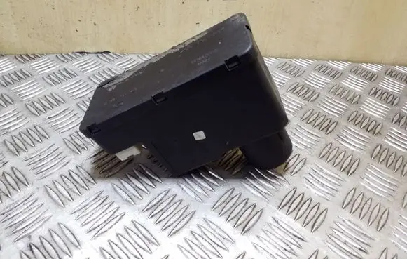 Audi A6 S6 C4 4A Central locking vacuum pump 4A0862257F 8TZ00652204