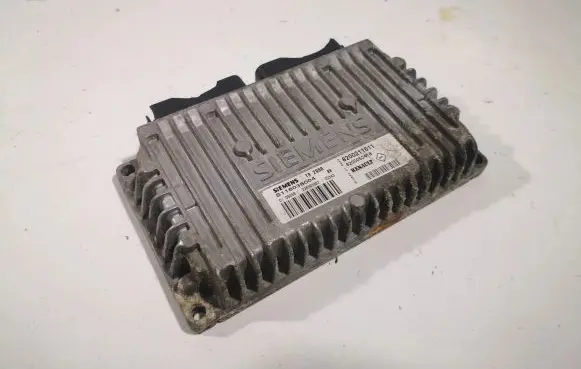 Renault Laguna II Engine control unit/module S118038004 8200211611