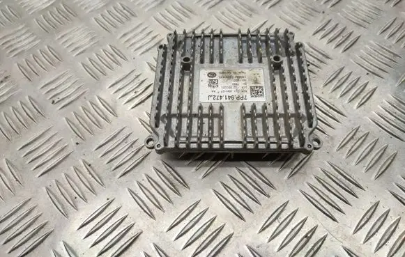 Audi A6 Allroad C7 Headlight ballast module Xenon 7PP941472J