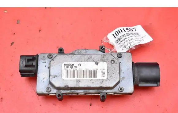 Volvo V40 Relay mounting block 1137328713