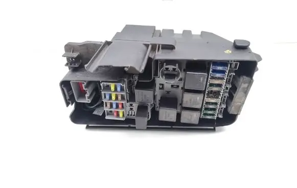 Volvo S60 Fuse module 30728132