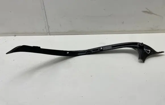 Mercedes-Benz C W205 Rain gutter A2056901041