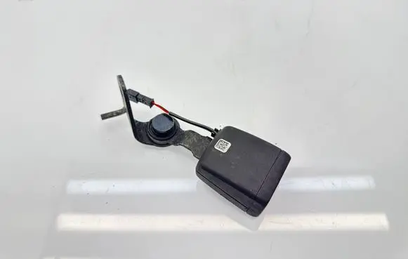 BMW iX Rear seatbelt buckle 9490297 02022024 9649181400E