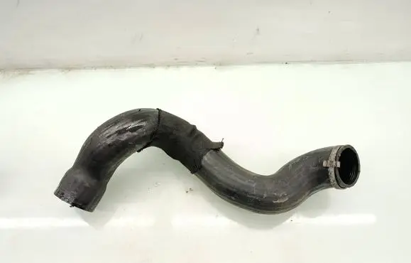 Volvo V70 Intercooler hose/pipe 
