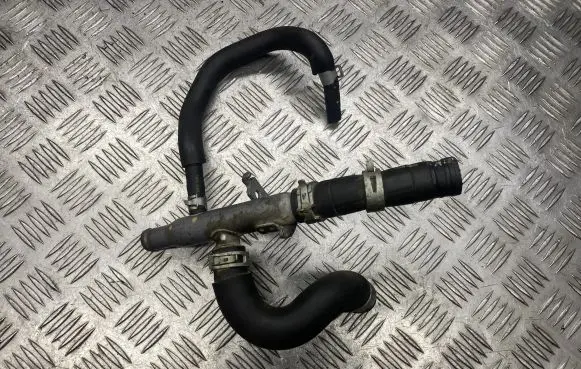 Mercedes-Benz X-class W470 Coolant pipe/hose 