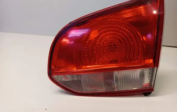 Volkswagen Golf VI Tailgate rear/tail lights 5K0945108