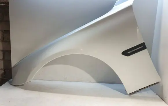 BMW 7 F01 F02 F03 F04 Fender 