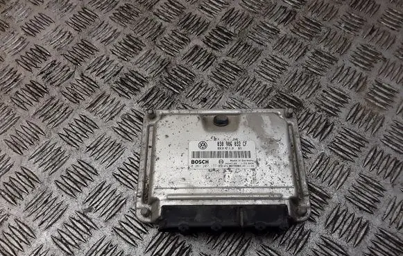 Volkswagen Polo III 6N 6N2 6NF Engine control unit/module 030906032CF 0261207177