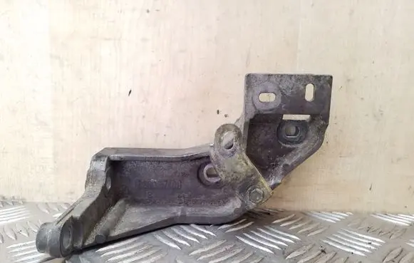 Volvo S40, V40 Fuel pump bracket 8200157461