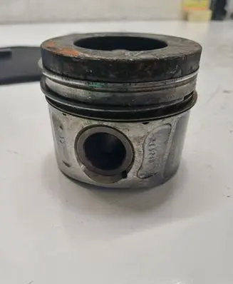 Piston