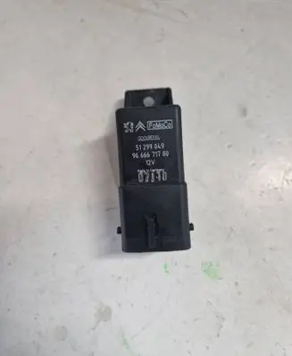 Citroen C4 II Glow plug pre-heat relay 9666671780 51299049