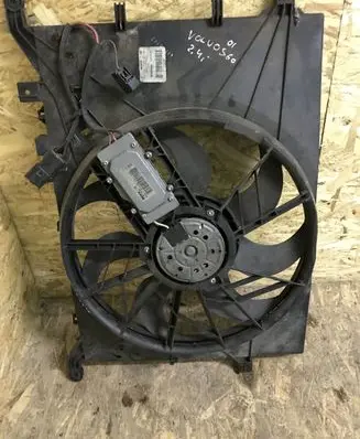 Volvo S60 Radiator cooling fan shroud