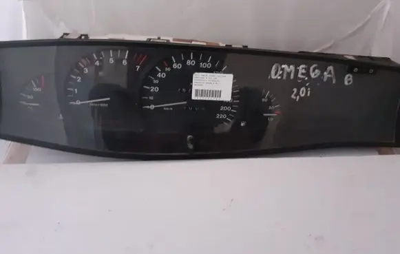 Opel Omega B1 Speedometer (instrument cluster) 88481674 90493818