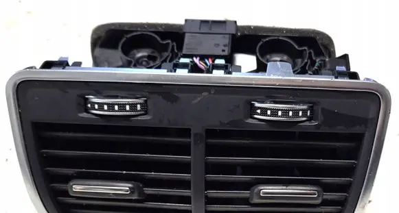 Audi A6 S6 C7 4G Rear air vent grill 4G0819203