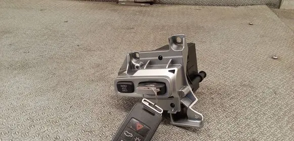 Volvo V70 Ignition lock 3043A6G9FXCVR