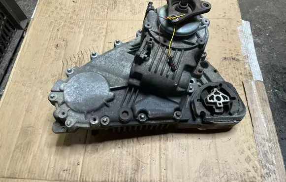 BMW X5 E70 Gearbox transfer box case 7574777